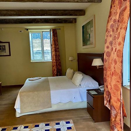S.Andrea Degli Armeni Dimora Di Charme Bed & Breakfast Таранто Екстериор снимка
