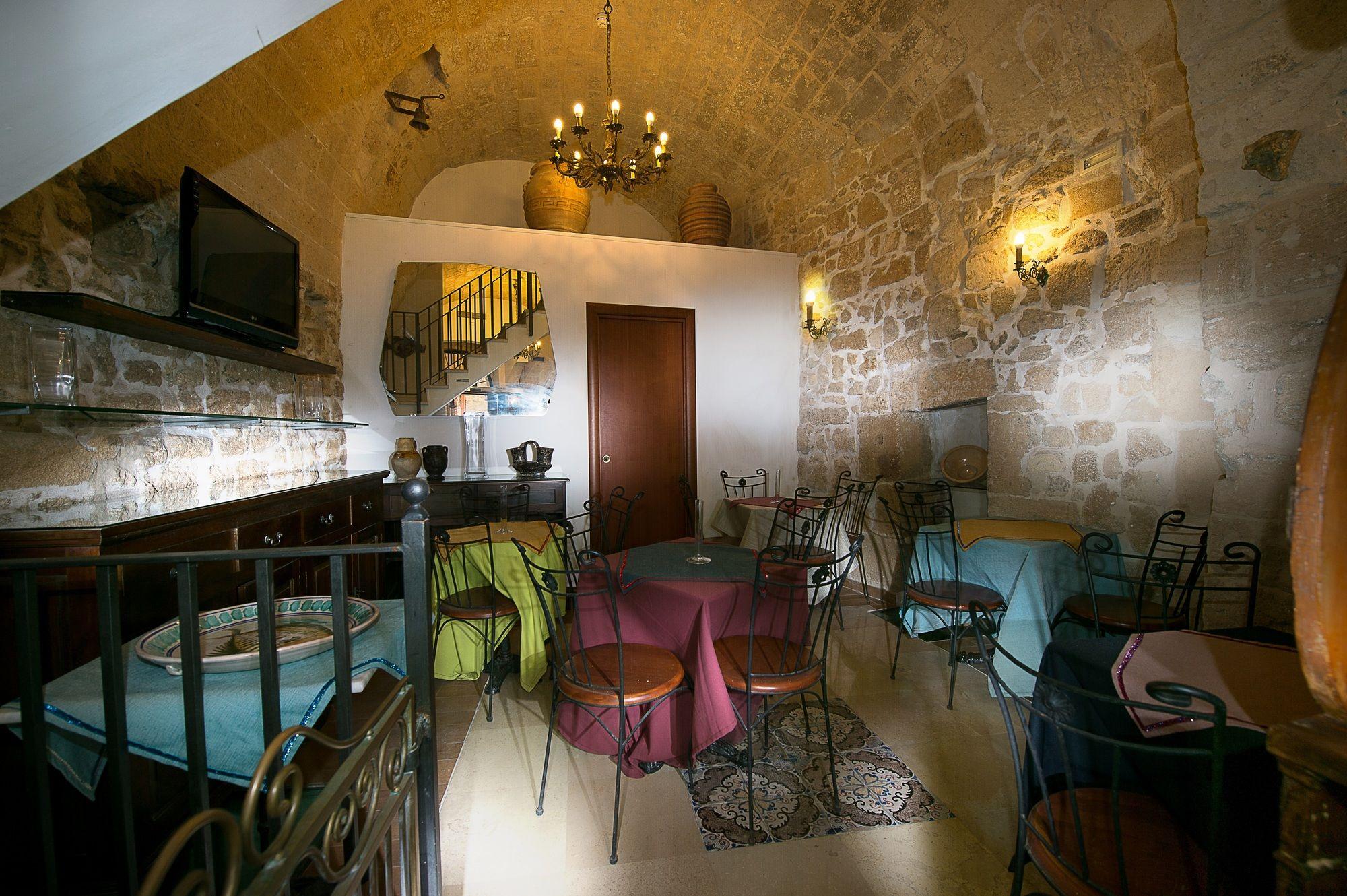 S.Andrea Degli Armeni Dimora Di Charme Bed & Breakfast Таранто Екстериор снимка
