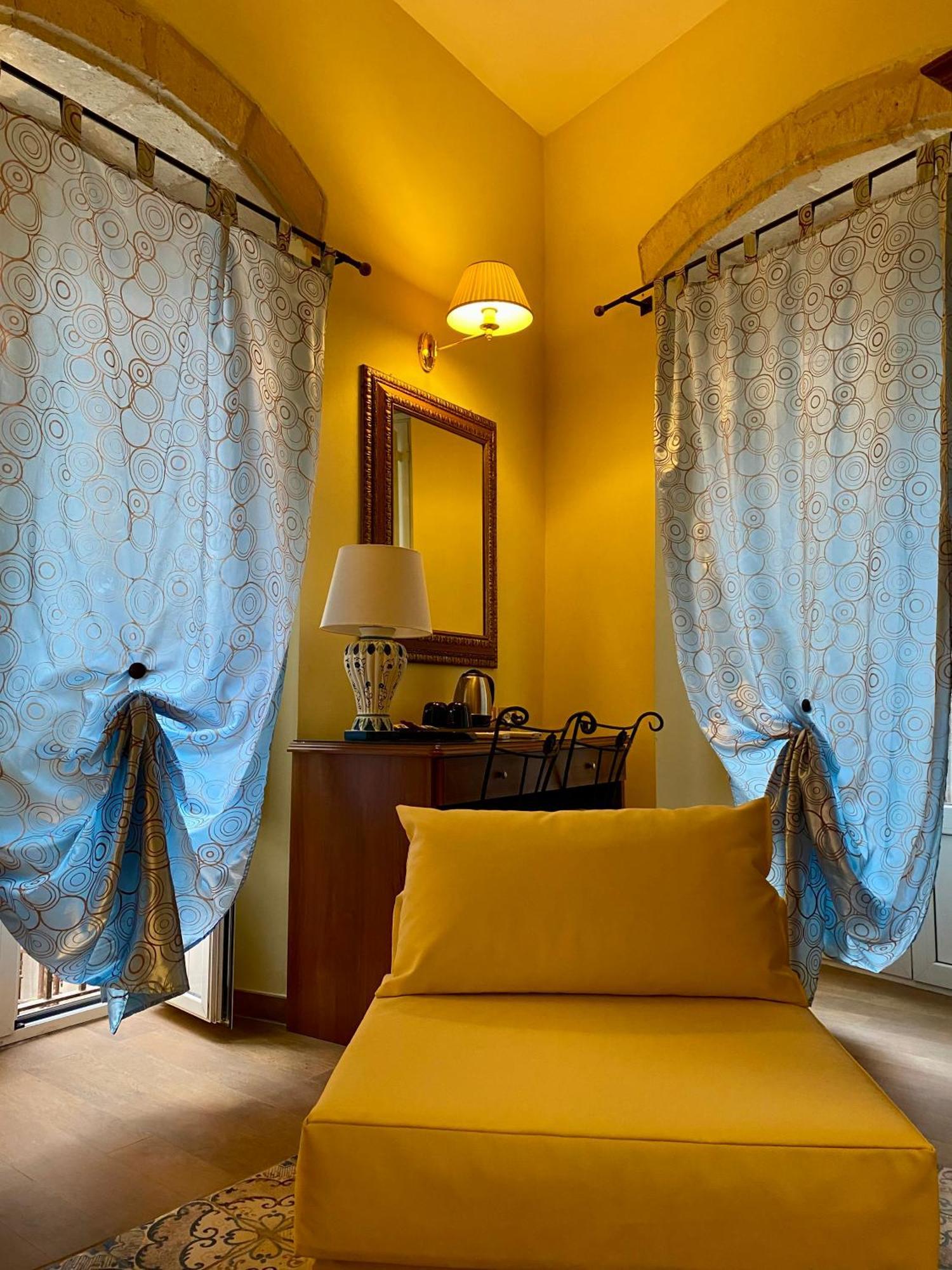S.Andrea Degli Armeni Dimora Di Charme Bed & Breakfast Таранто Екстериор снимка