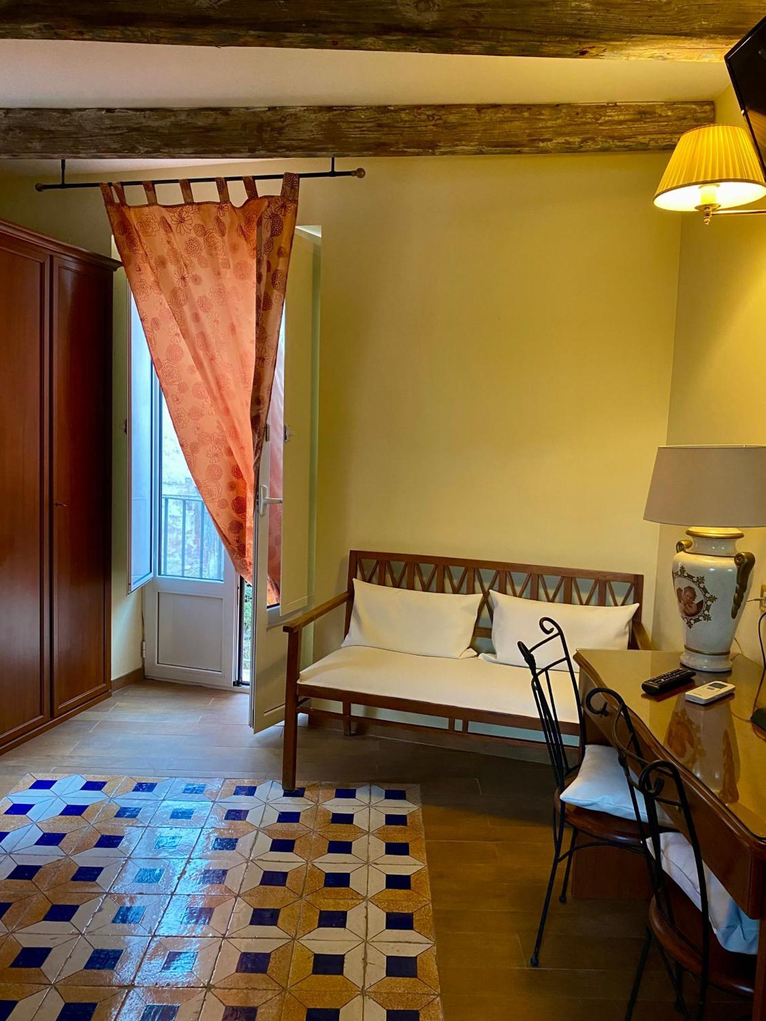 S.Andrea Degli Armeni Dimora Di Charme Bed & Breakfast Таранто Екстериор снимка
