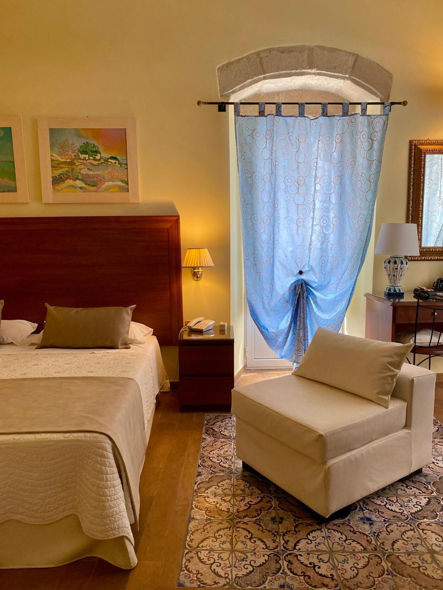 S.Andrea Degli Armeni Dimora Di Charme Bed & Breakfast Таранто Екстериор снимка
