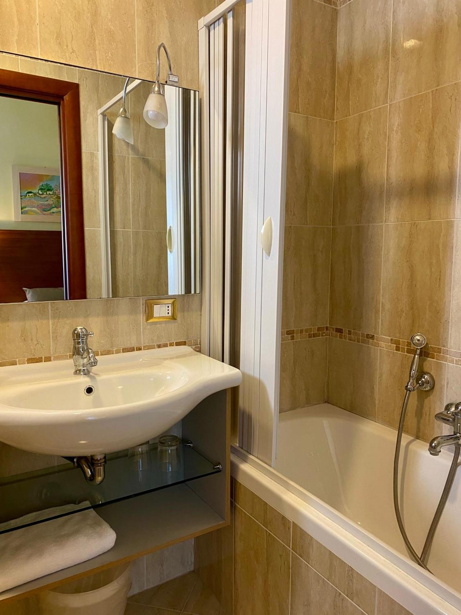 S.Andrea Degli Armeni Dimora Di Charme Bed & Breakfast Таранто Екстериор снимка