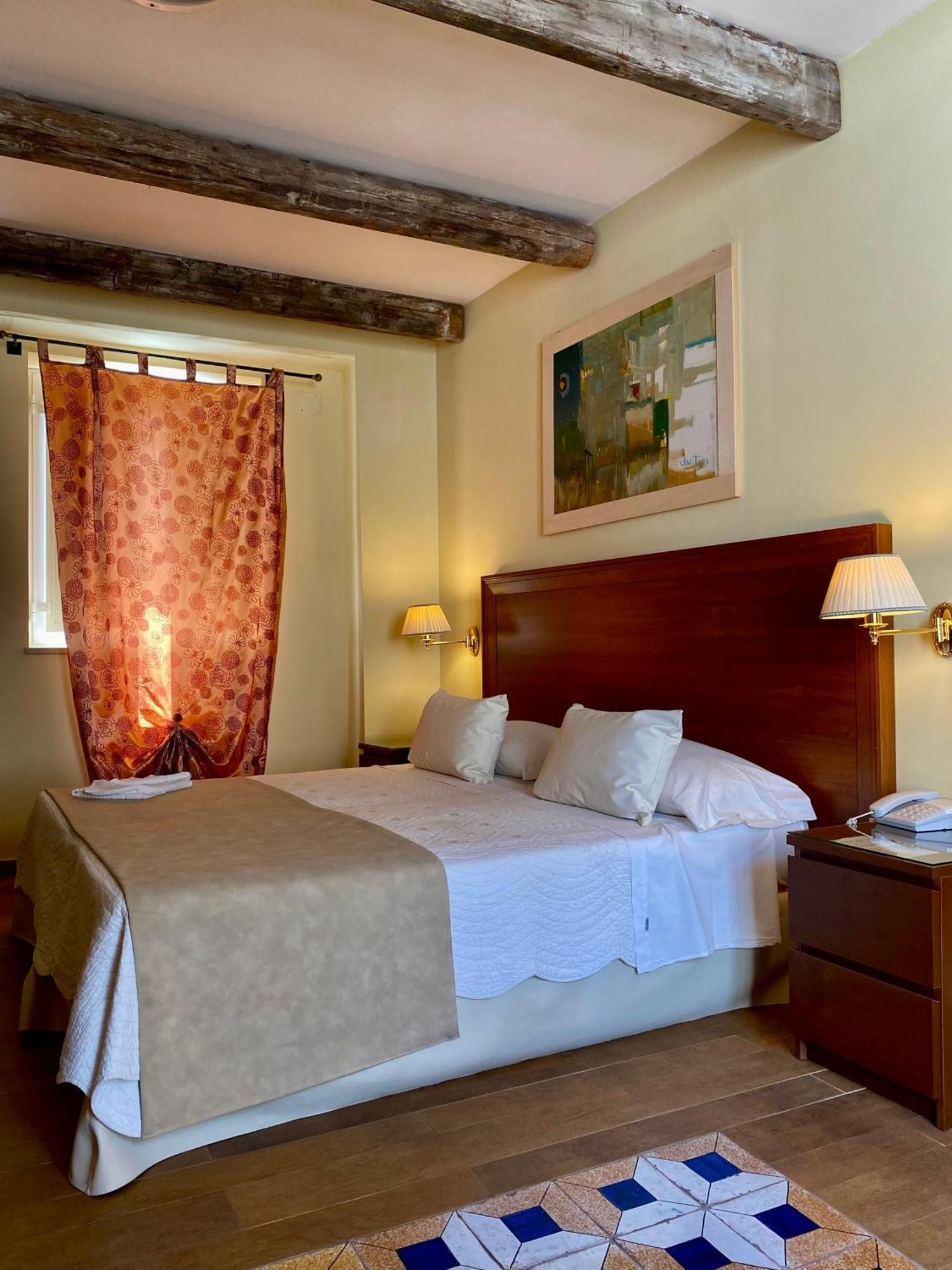 S.Andrea Degli Armeni Dimora Di Charme Bed & Breakfast Таранто Екстериор снимка